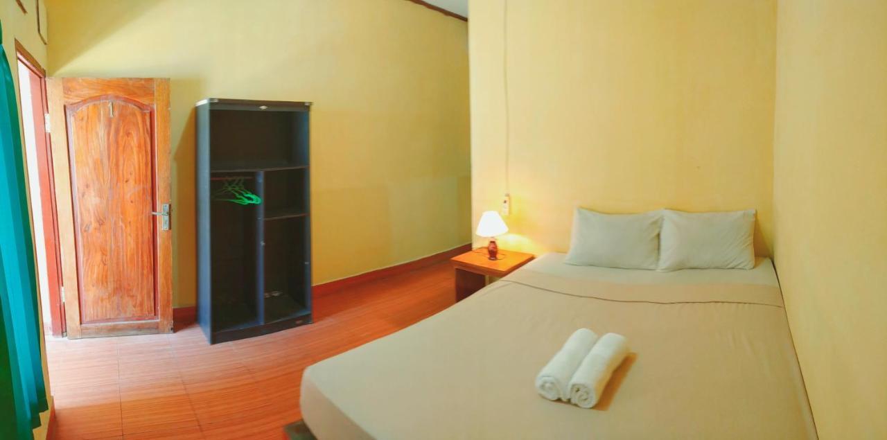 Kuta Garden Homestay Exterior foto